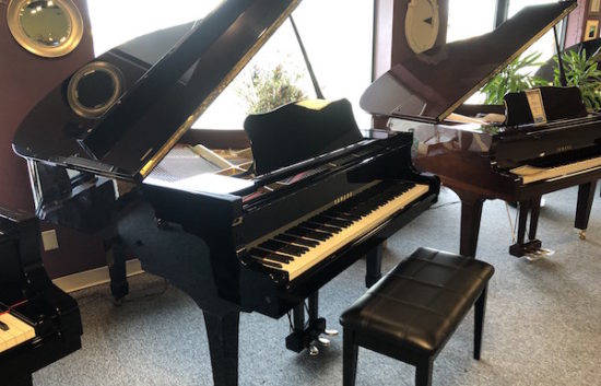 Yamaha G2 Grand Piano