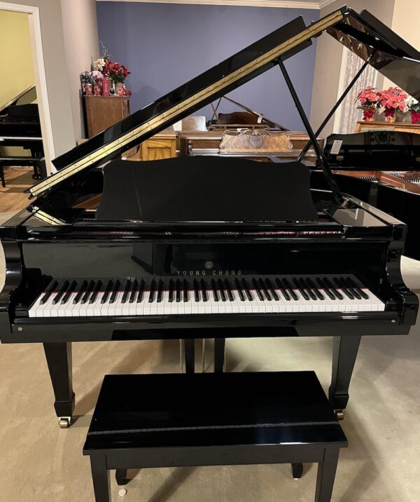 Young Chang Baby Grand Piano - Used - Piano & Organ Center