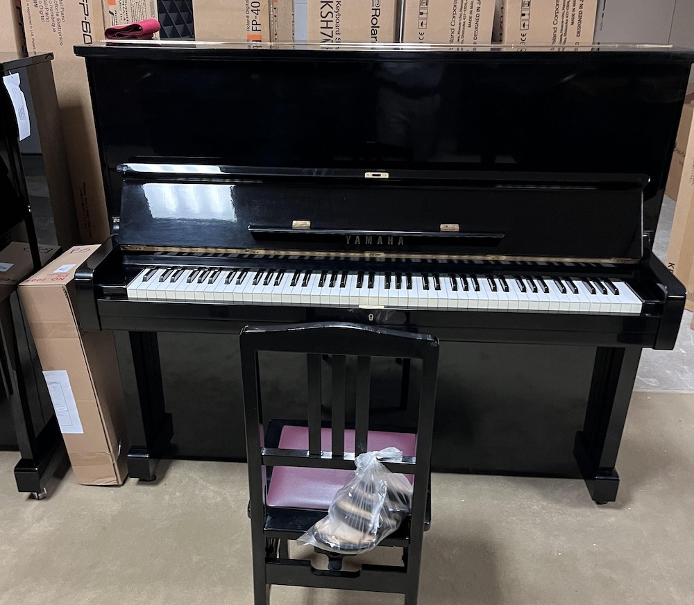 Used Yamaha U2